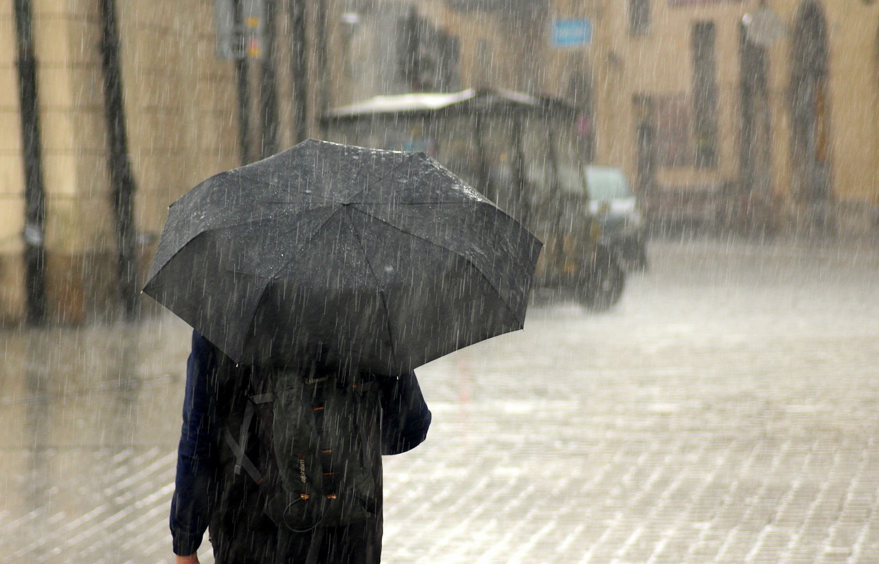 【小故事】年輕人的雨傘