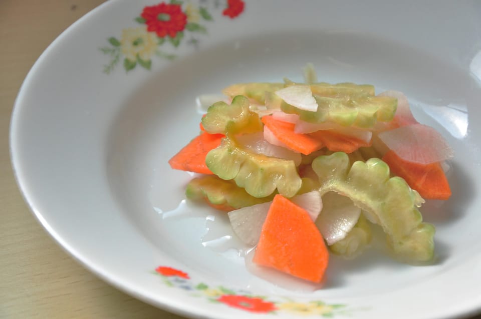 【食譜系列十五】把苦瓜『變苦為甜』的超簡單料理~
