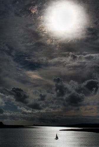 風浪中的身影
