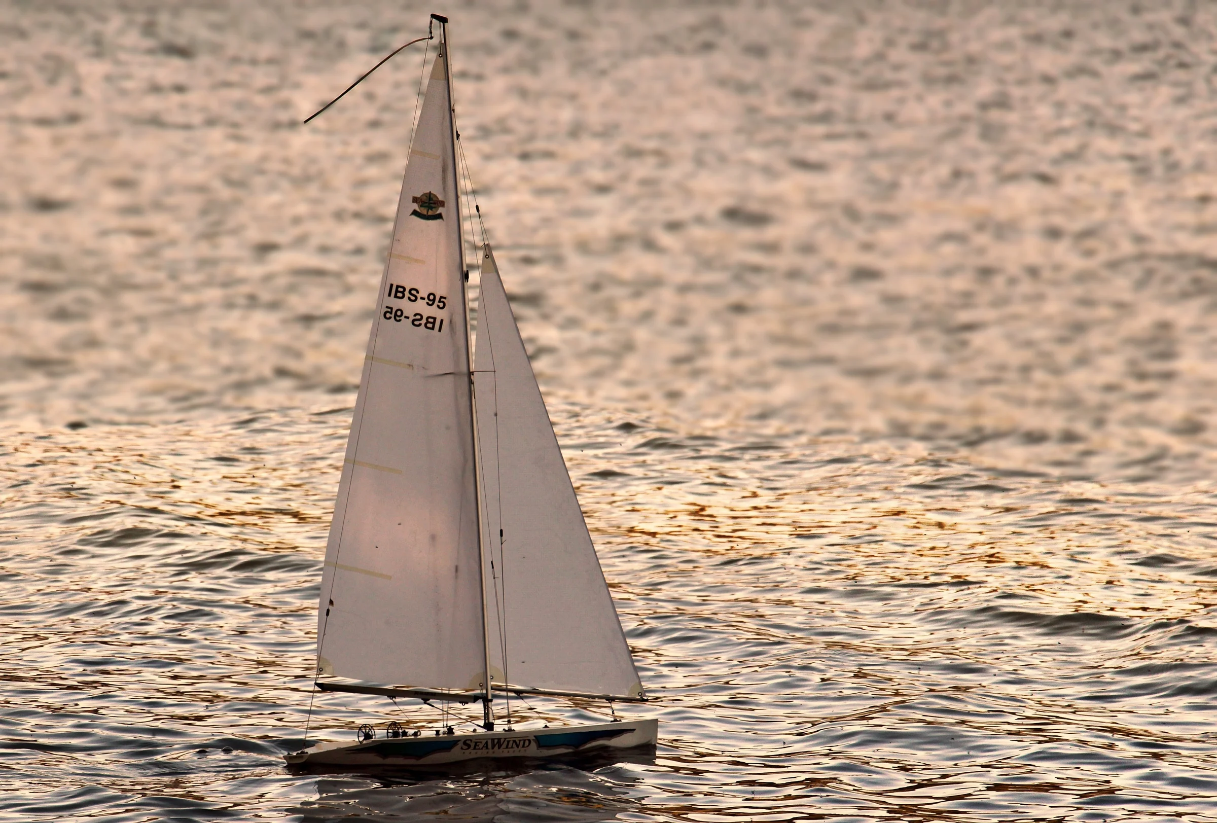 noname_13-sailboat-3399014.webp